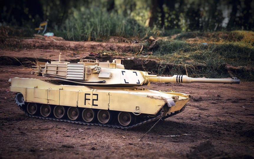 爆改100的女生,女生一万元爆改130平毛坯