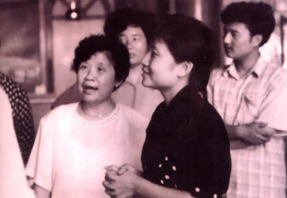 李娜当红时期选择出家,李娜是为了爱情才出家的吗