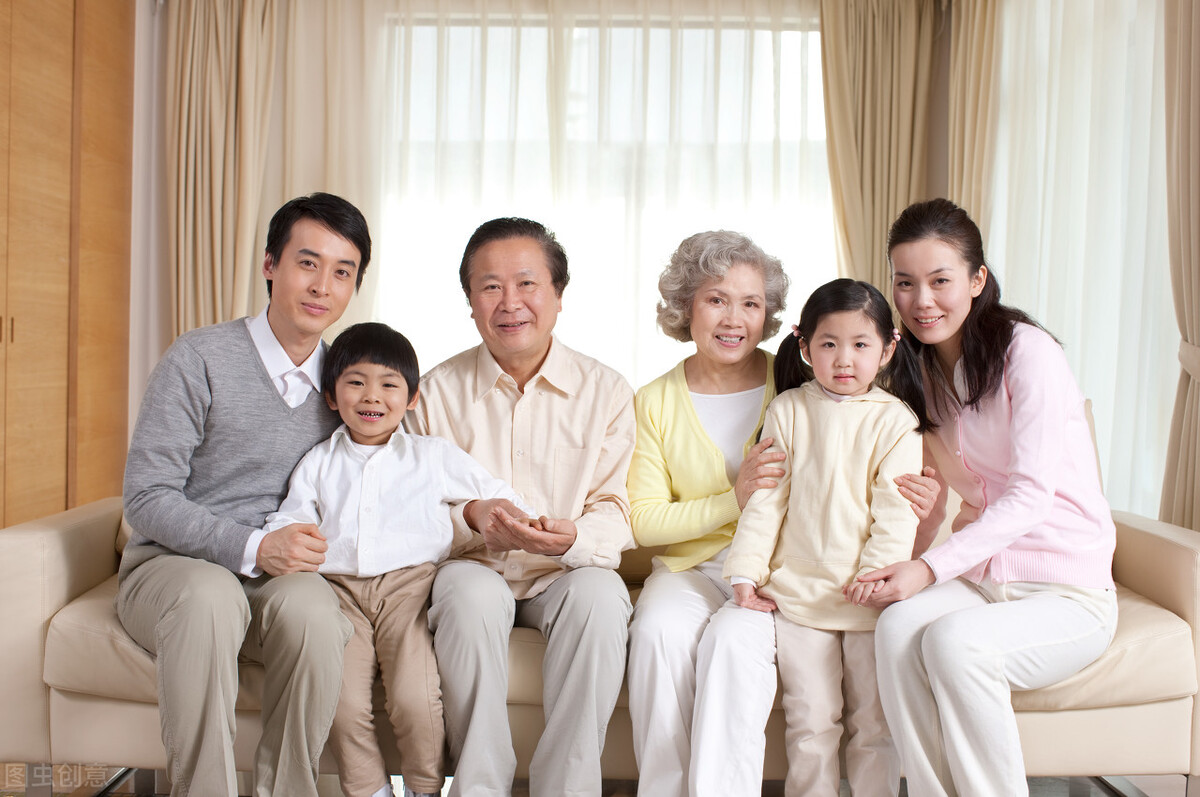 被父母绑架的孩子更孝顺,对付亲情道德绑架最好的办法