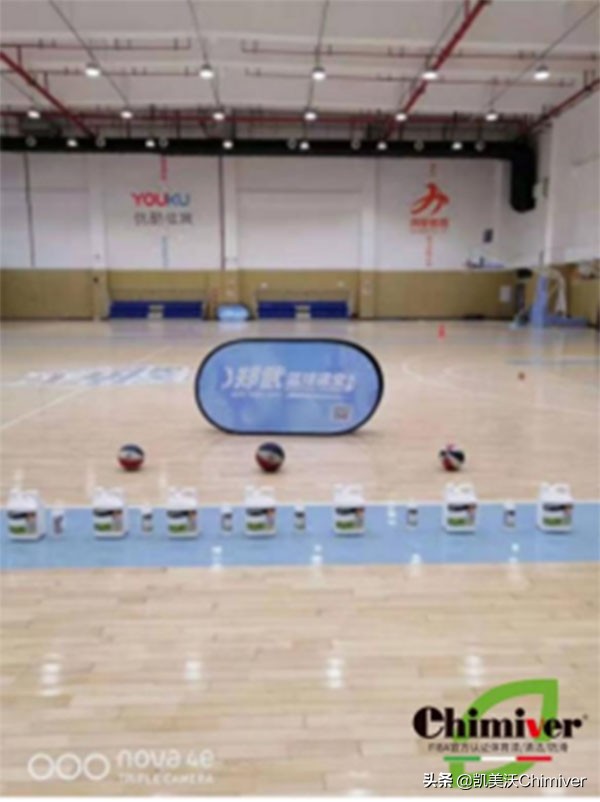 运动木地板彩漆,运动木地板漆施工视频