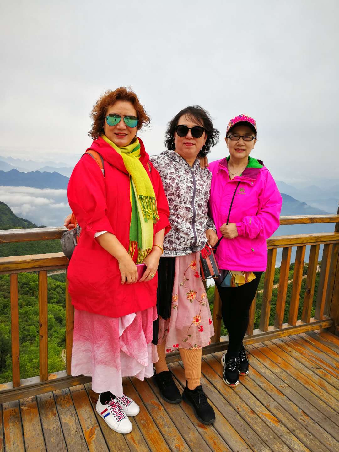 世纪悦途千户苗寨,贵州省西江千户苗寨风情旅行