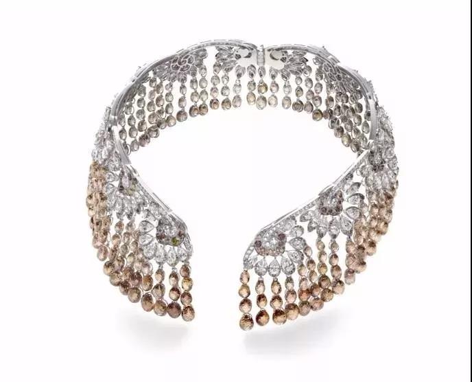 对付女人,没有一件珠宝解决不了的!