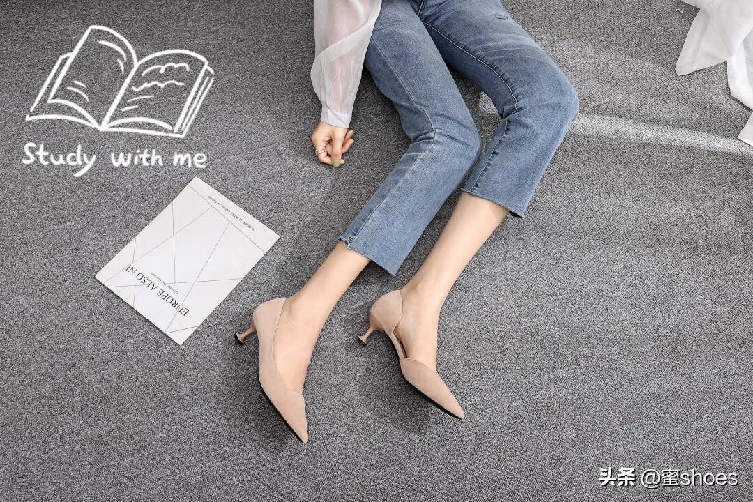 同样是高跟鞋的品类，猫跟鞋、穆勒鞋和玛丽珍鞋有什么不同之处？