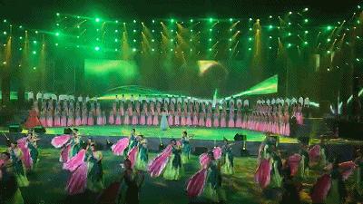 高燃万人合唱我和我的祖国,一首催泪的歌我和我的祖国