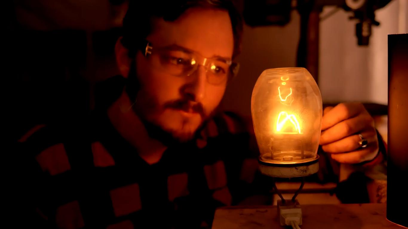 真相还是老糊涂？拜登说电灯其实不是爱迪生发明，而是黑人发明的