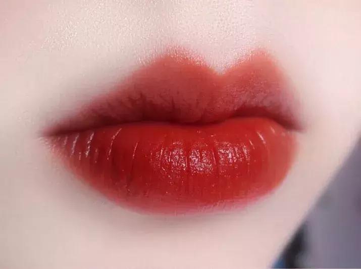 dior口红适合黄皮显白的推荐,黄皮伪素颜口红显白学生不沾杯