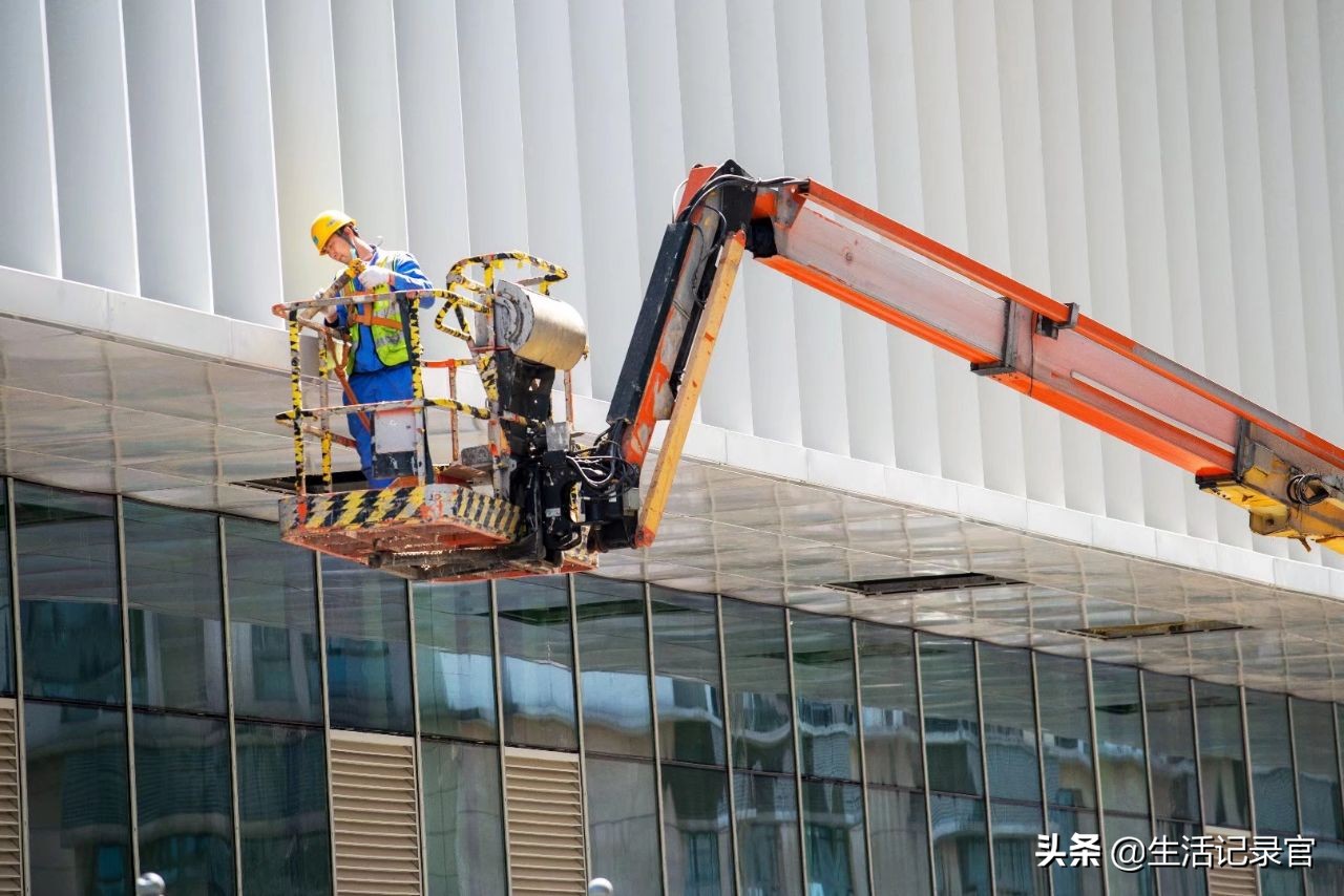成都大运会——“成都版深圳湾春茧体育馆”再爆内部施工及效果图