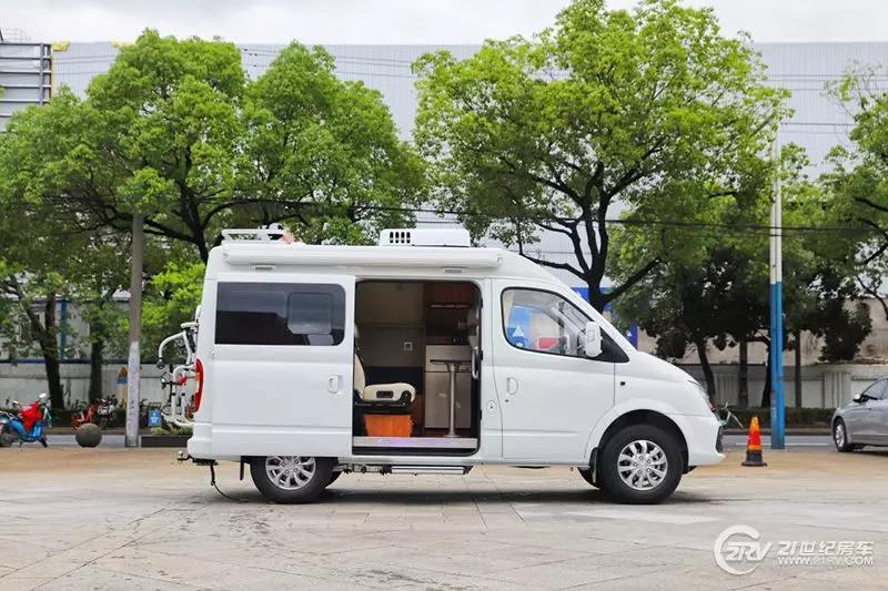 21款上汽大通原厂v80b型房车,六座六卧大通v80长轴高顶b型房车