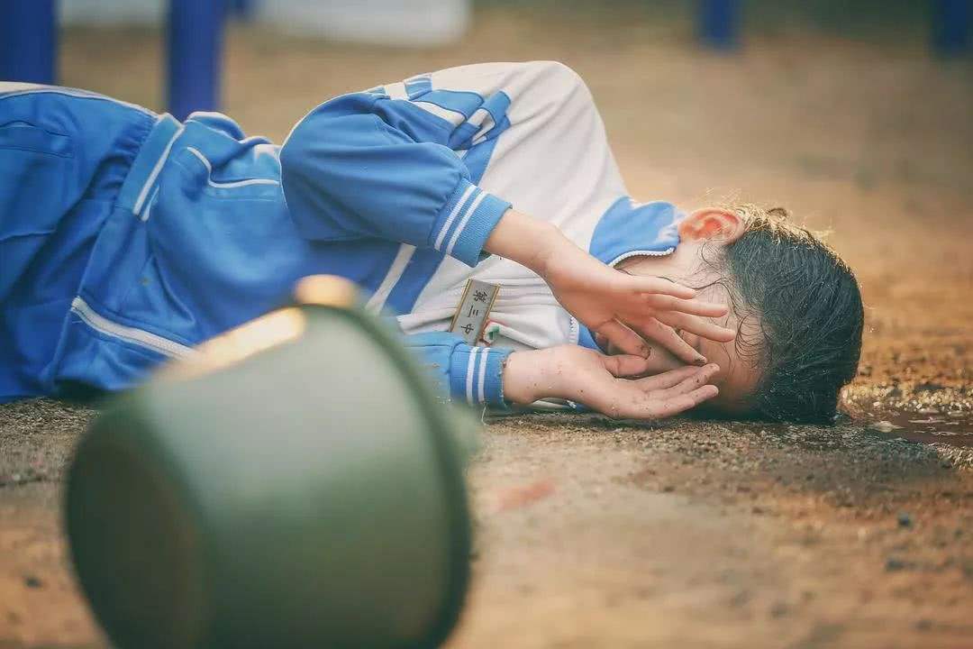 为什么家长们总认为早恋是不对的,面对孩子早恋你们是怎么解决的