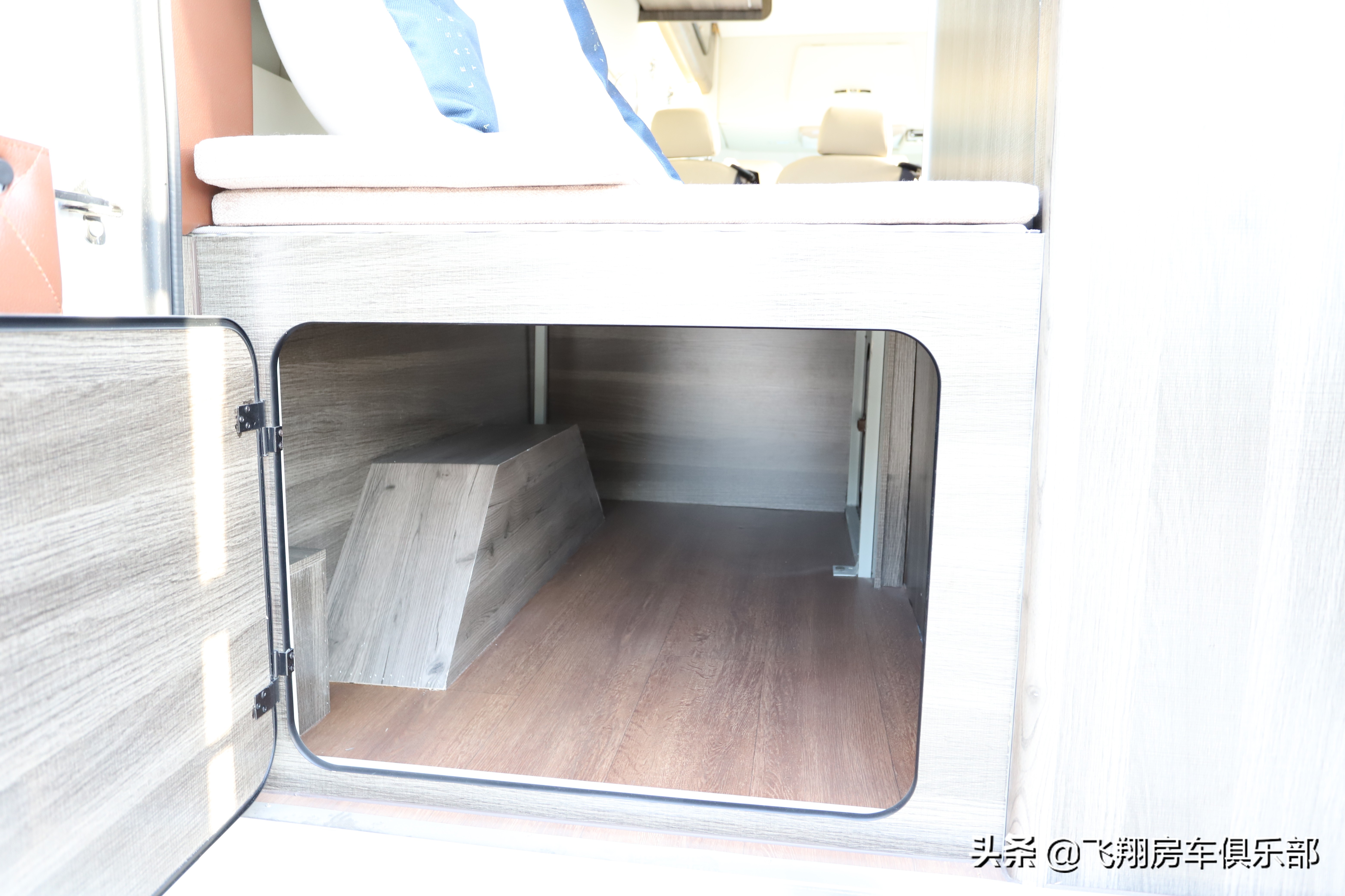 福特新世代b型房车最佳布局,低调的b型房车