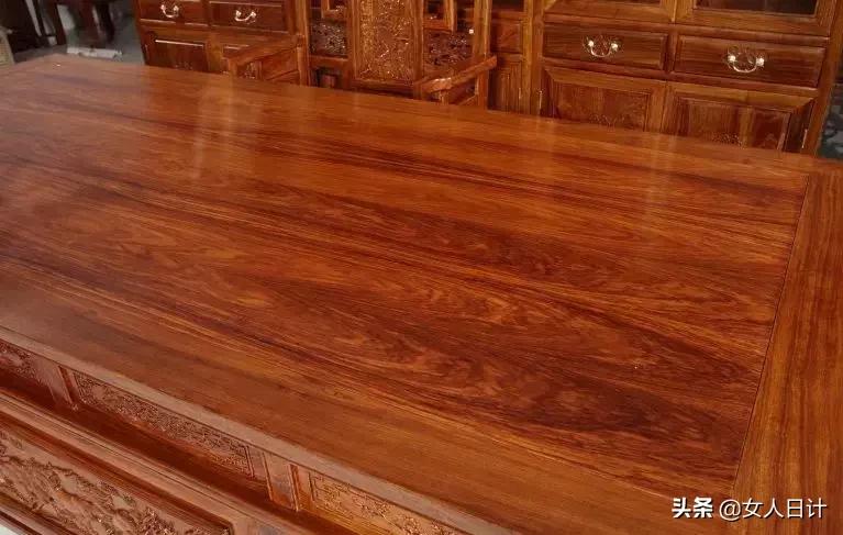 （非洲酸枝）长得像红木，却不是真的红木