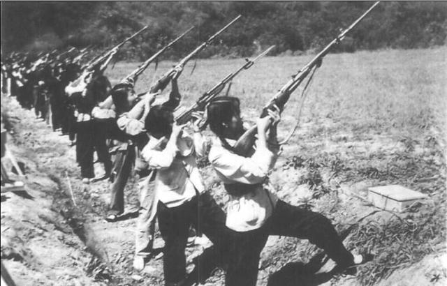 用枪如何*飞机打**，我们曾经是认真的