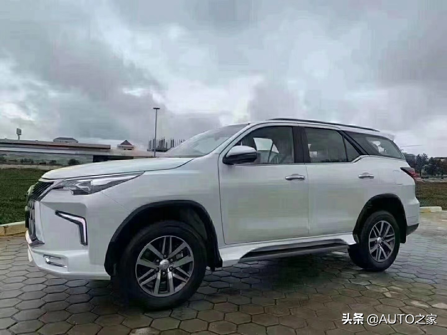 丰田奔跑者改装雷克萨斯前脸,奔跑者改装雷克萨斯黑武士