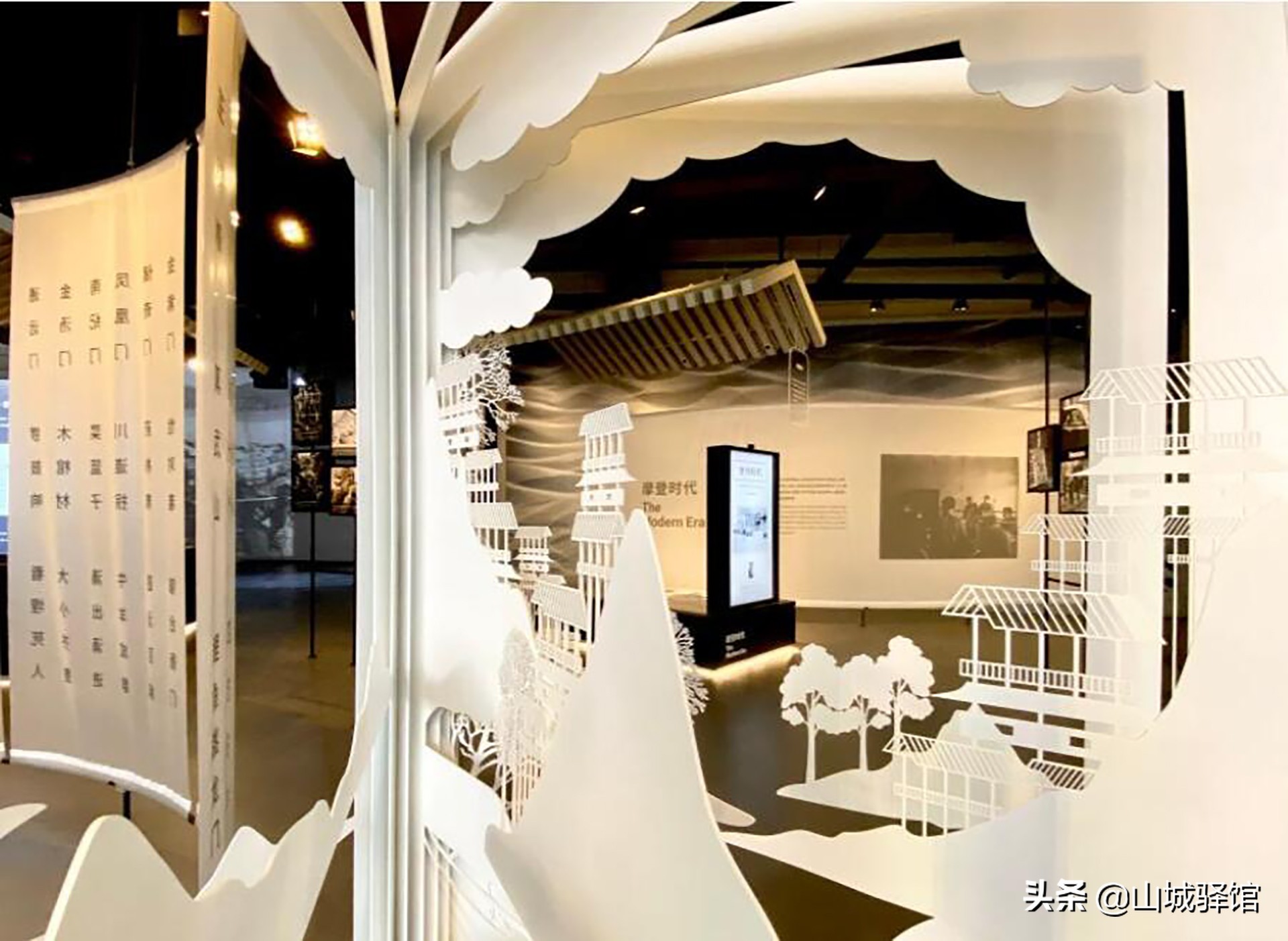 重庆云端之眼高空观景台来福士,俯瞰重庆观景台