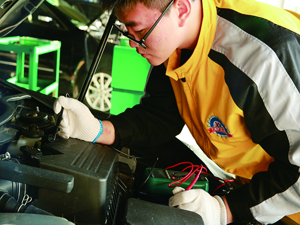 汽车小刮小蹭怎么修复,车辆有点小剐蹭保险怎么处理