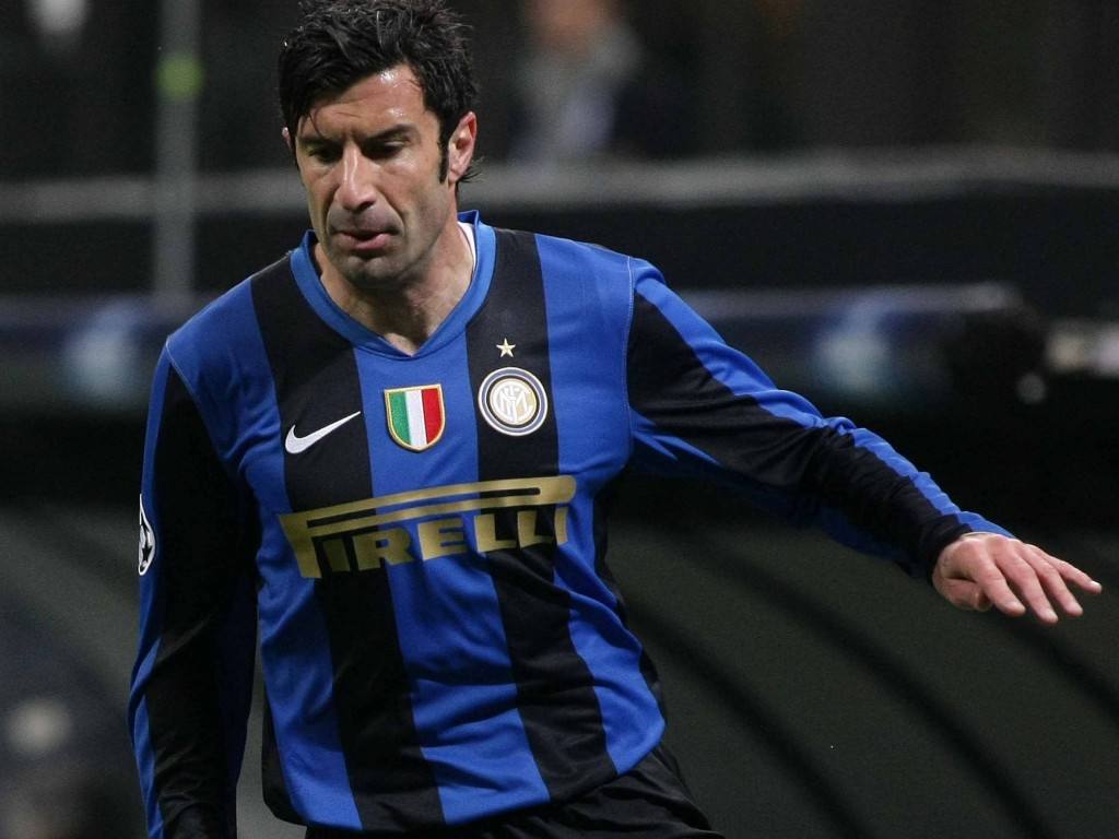 菲戈哪一届世界杯退役,足球先生菲戈简介