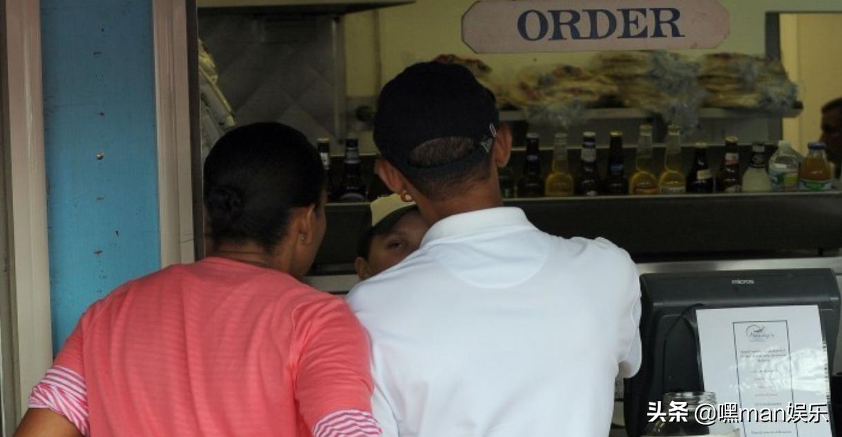 奥巴马7个兄弟姐妹,奥巴马和玛丽亚