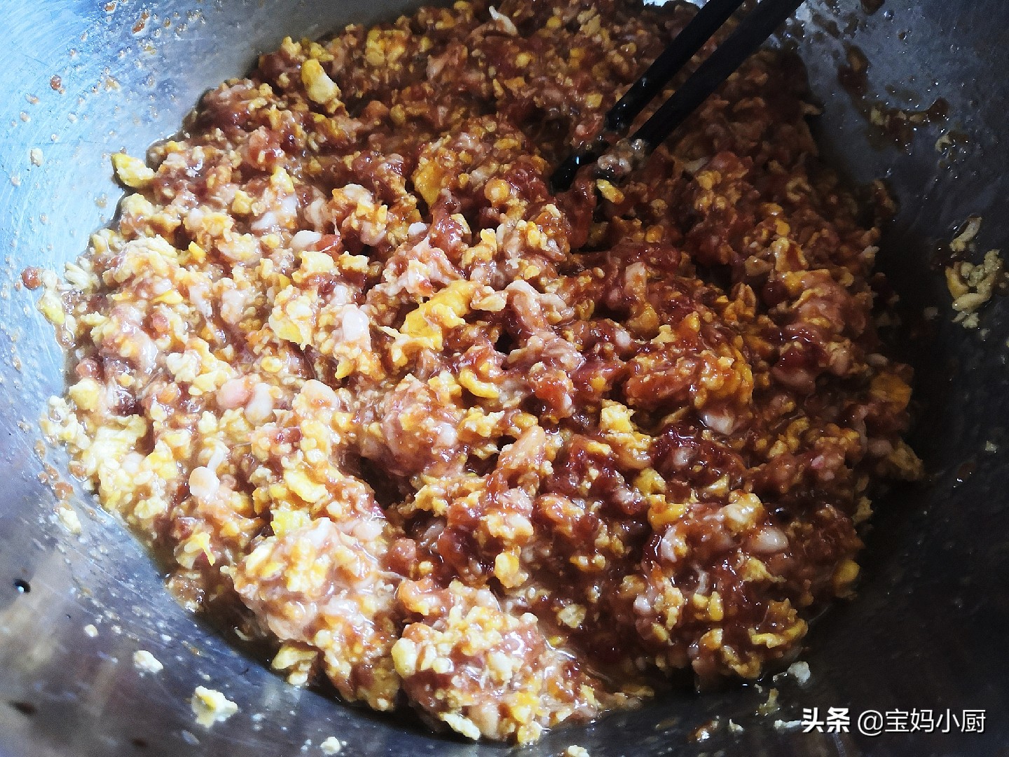 韭菜馅饺子怎么能多包馅,包韭菜馅饺子直接拌馅就错了