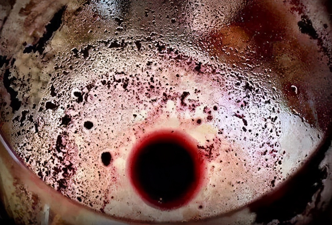 葡萄酒有沉淀物怎么去除,葡萄酒絮状沉淀是什么样子的