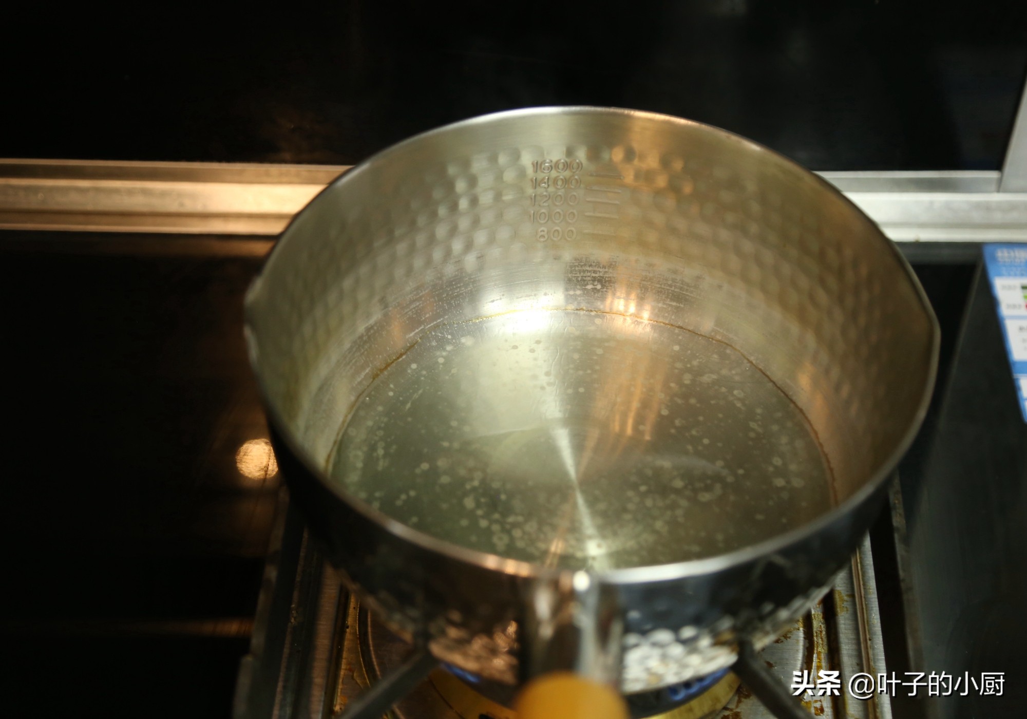 老式蛋糕烤箱的做法和配方,八寸蛋糕胚的做法烤箱配方