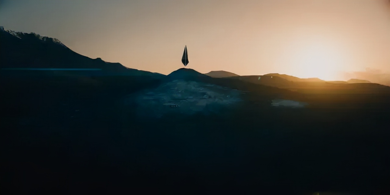 基地阿西莫夫沙丘,海伯利安和沙丘哪个好看