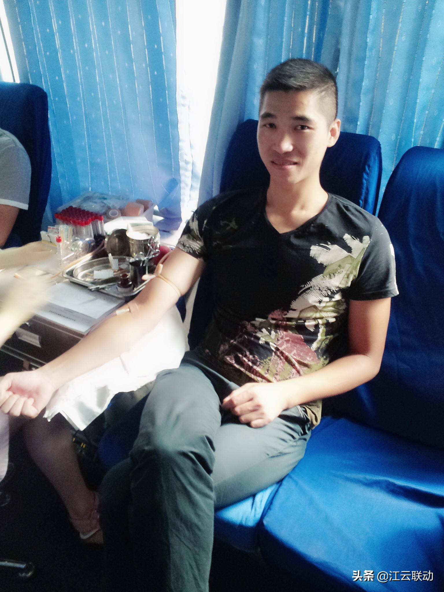 记：公司副总裁许景园先生14年不间断“无偿献血”——感动身边人