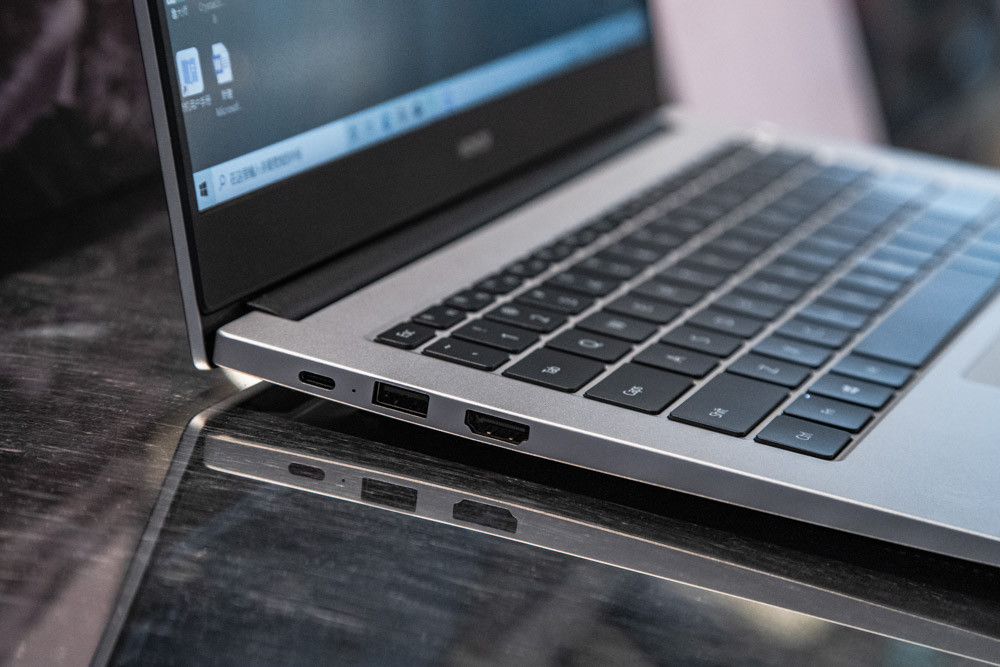 荣耀笔记本电脑magicbook14,magicbook15和14哪个值得入手