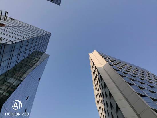 2019年荣耀v20还值得入手吗,荣耀v20与荣耀20s对比评测