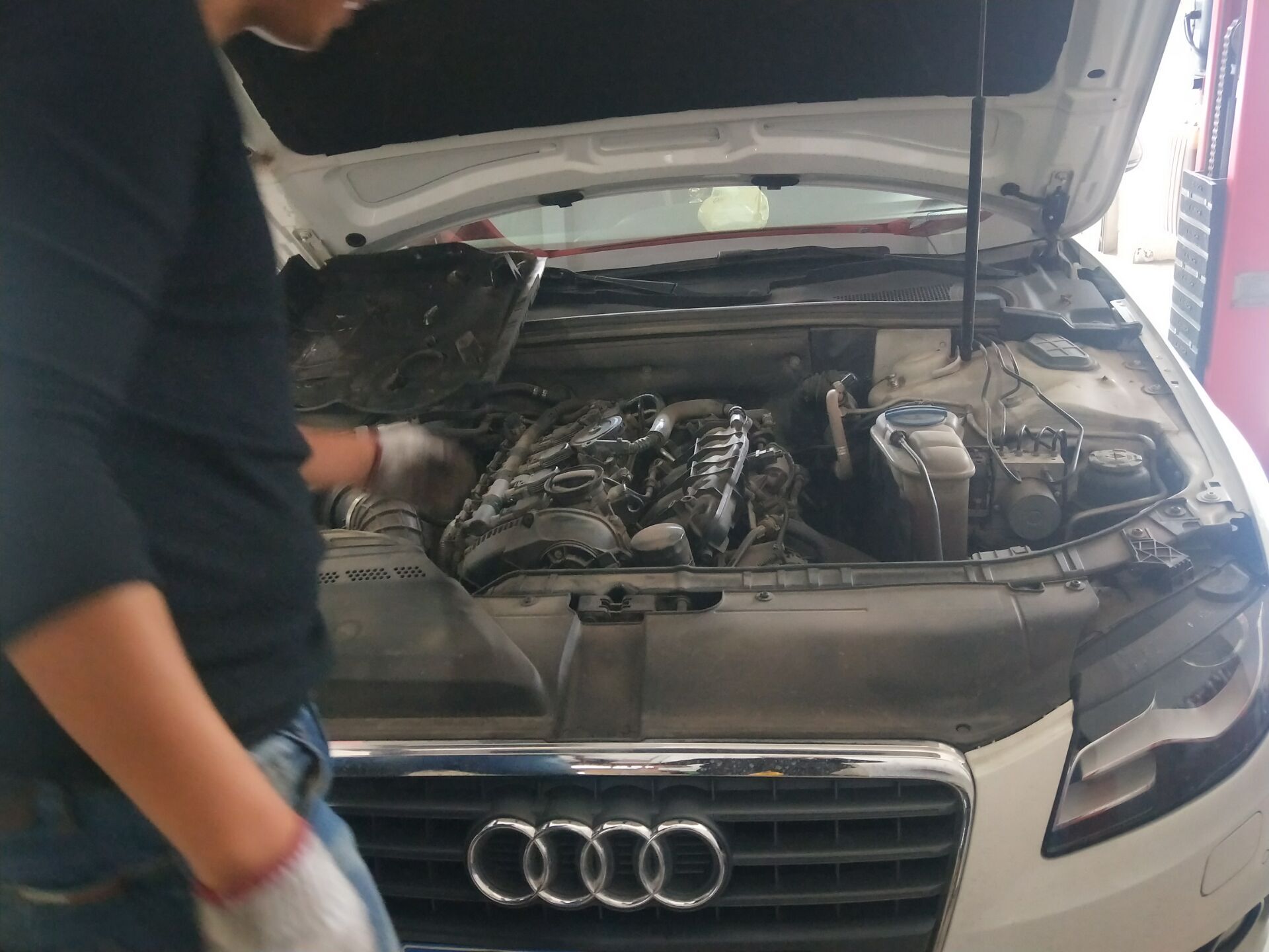 2010款大众途观发动机大修,2010年大众途观大修自己开值不