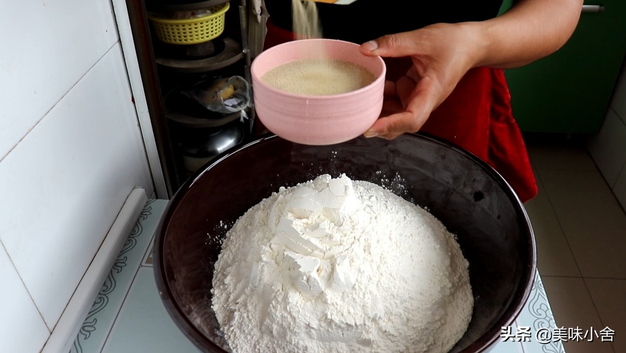 蒸包子教程最简单的包法,蒸包子教程简单家庭