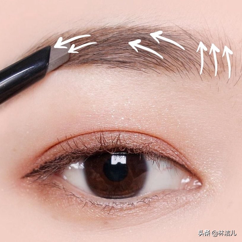 王鸥化妆,王鸥唇妆画法