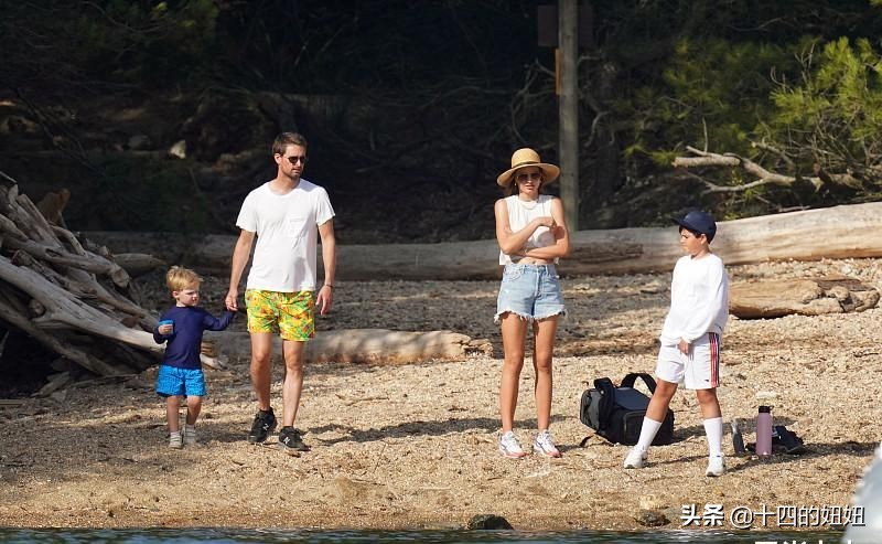 36岁米兰达可儿三胎将卸货,米兰达可儿一家五口