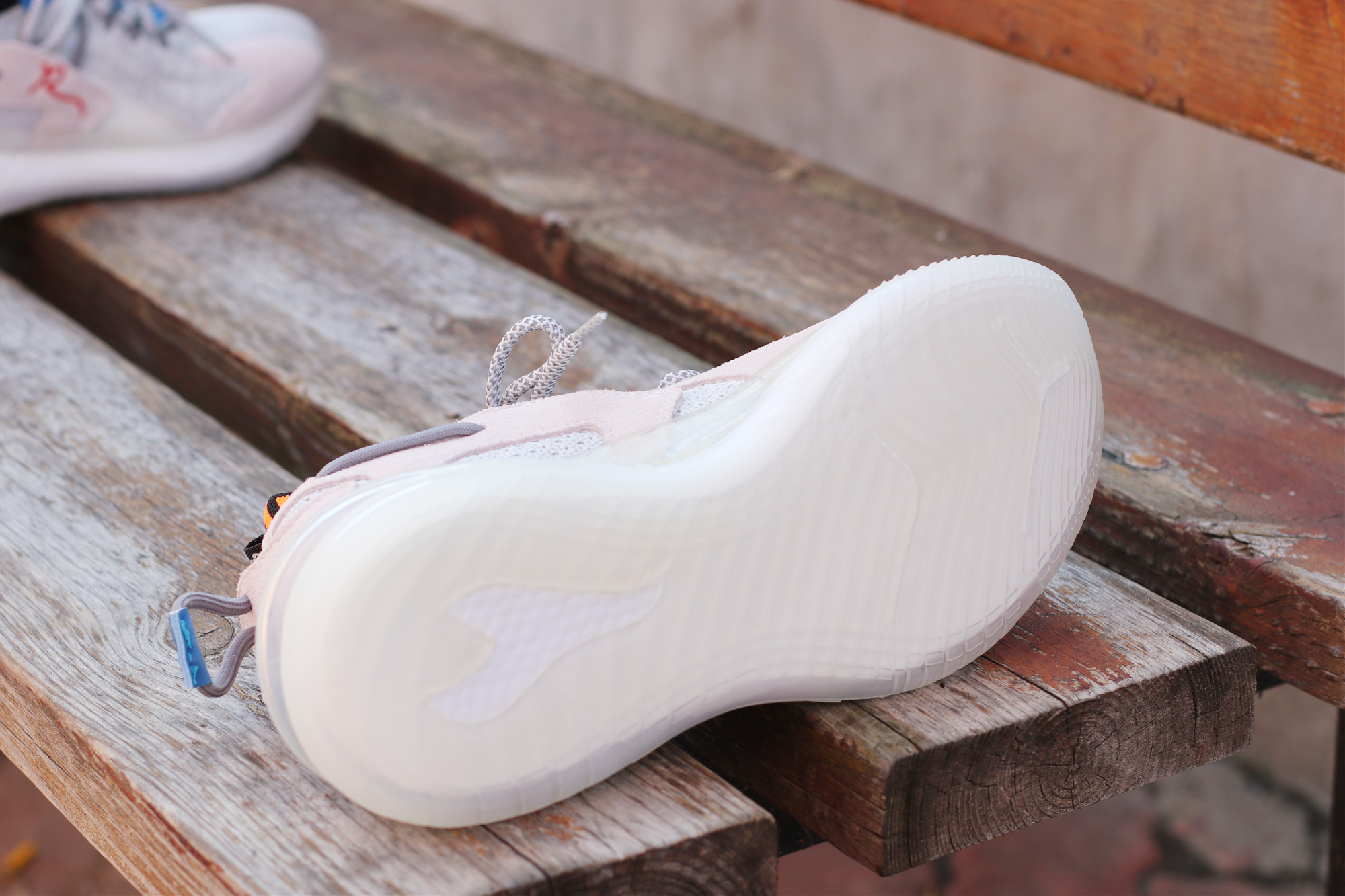 能与nike抗衡的国产品牌,可以与nike匹敌的牌子