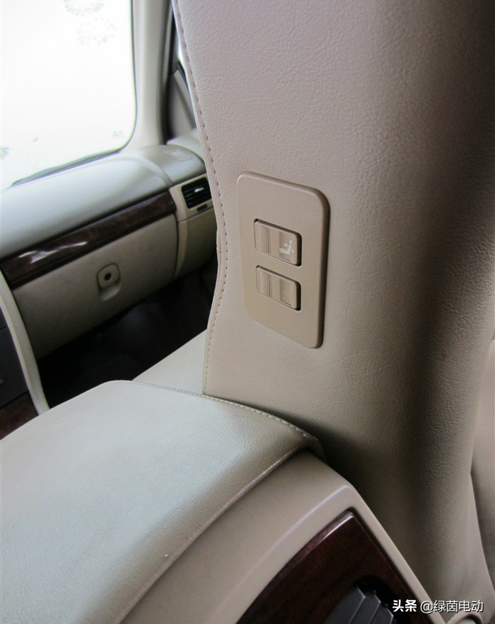 心中的神车,无法超越的经典别克君威