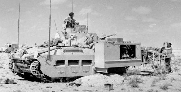 玛蒂尔达坦克介绍,英国玛蒂尔达坦克内部视角