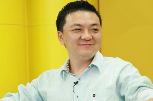 面对困境董宇辉说的话,解说员董路简介