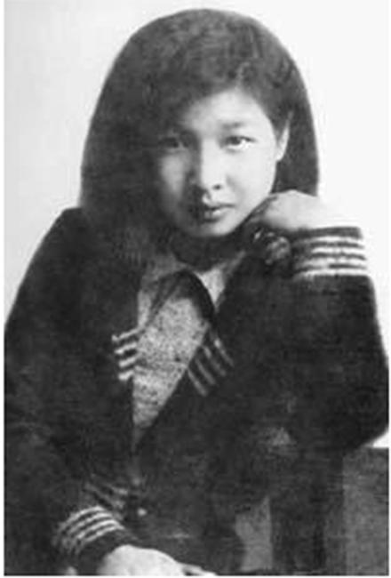 陶斯亮问母亲曾志：大哥的父亲是谁？曾：长得和夏明震一个样子