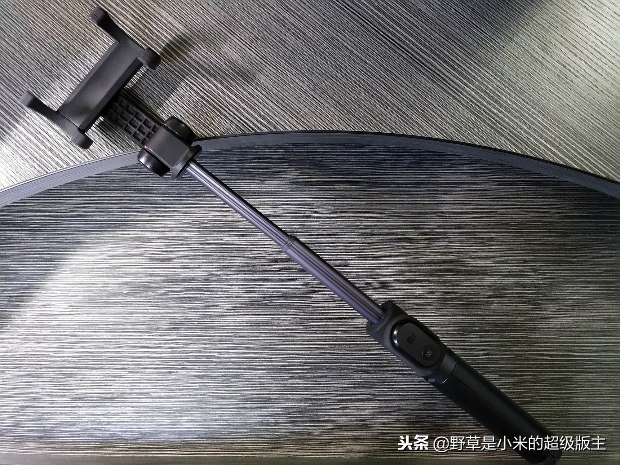 小米手机支架式自拍杆,全网最火自拍杆神器小米