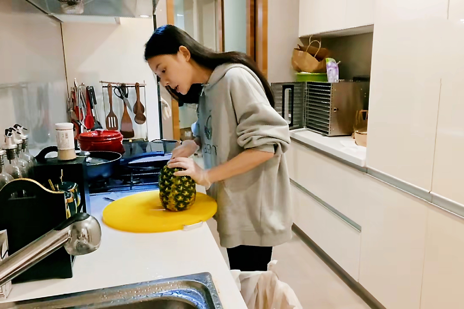 林允做菜视频完整,林允8小时做泡菜