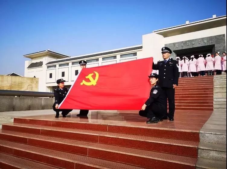 唐山万名青年快闪歌曲,唐山千人快闪视频大全