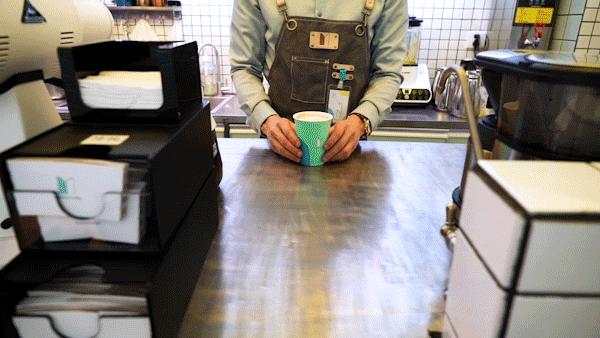 体育西「咖啡研究所」，竟对老广的菠萝啤下手了