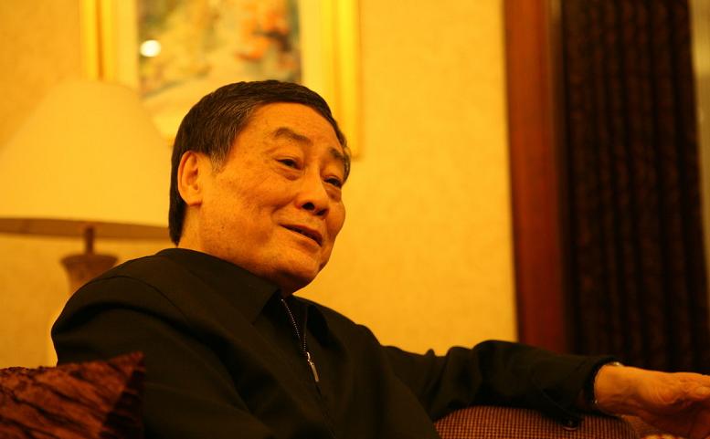 凭儿童饮料发家,后被国外巨头192亿收购,现携90后小生重出江湖