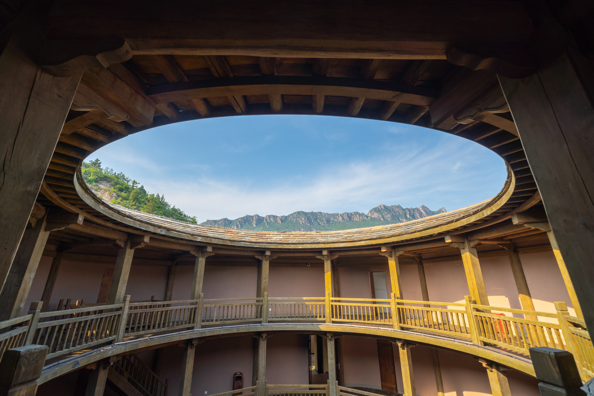 司马台长城的壮观雄奇+北方人的梦里水乡，都在这座京郊水镇了