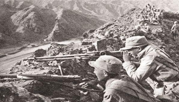 1931年，黄公略牺牲，毛*东泽**评价：毕生何奋勇，好教后世继君来