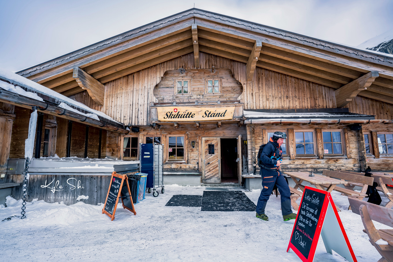 瑞士高山滑雪上演惊险与刺激,瑞士滑雪的真实感受