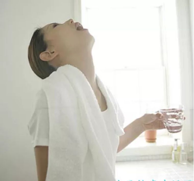 缓解牙龈肿痛上火妙招,磨牙后牙龈肿痛小妙招