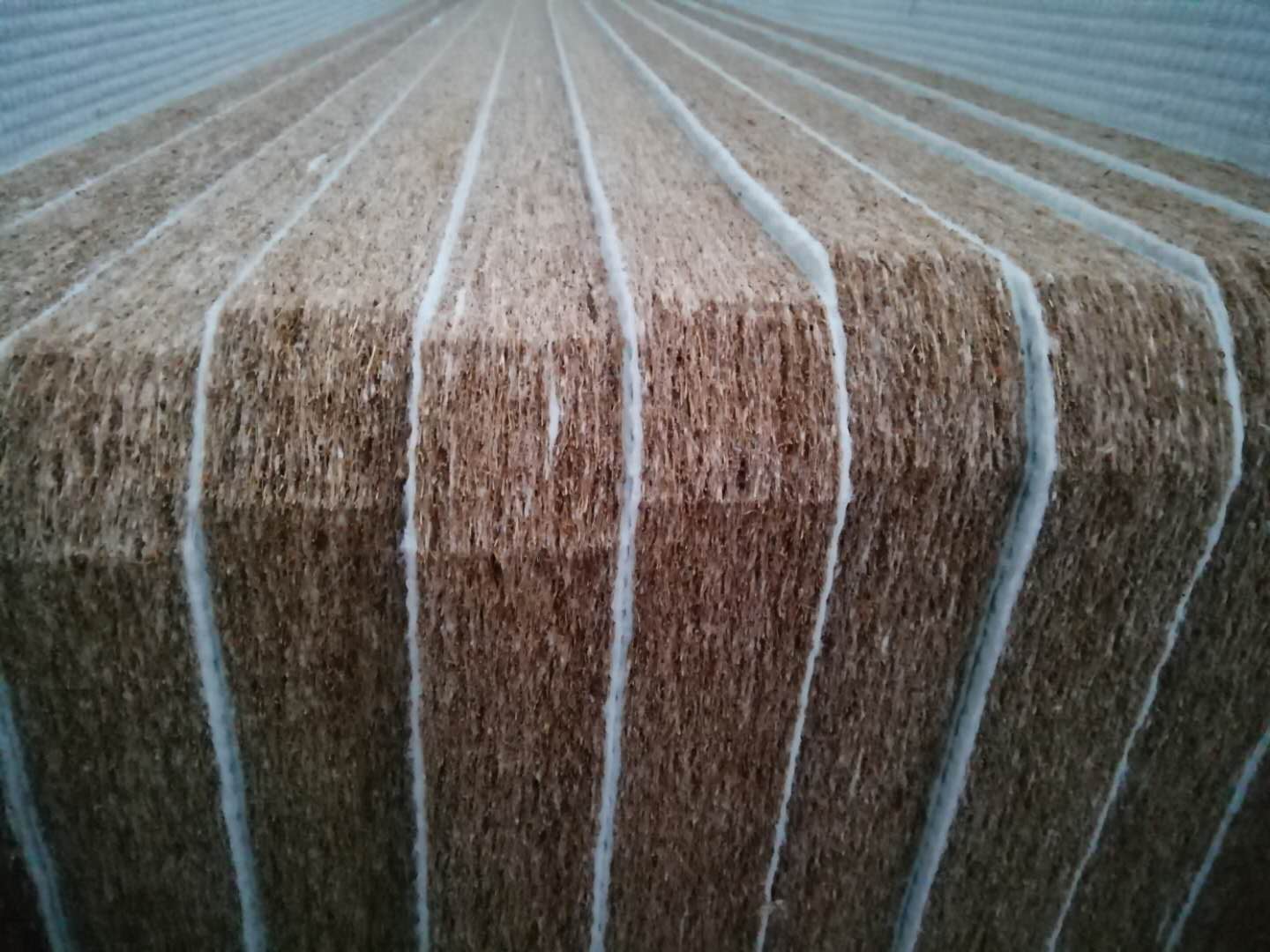 弹簧床垫与棕垫哪个环保,弹簧床垫和棕床垫哪种环保