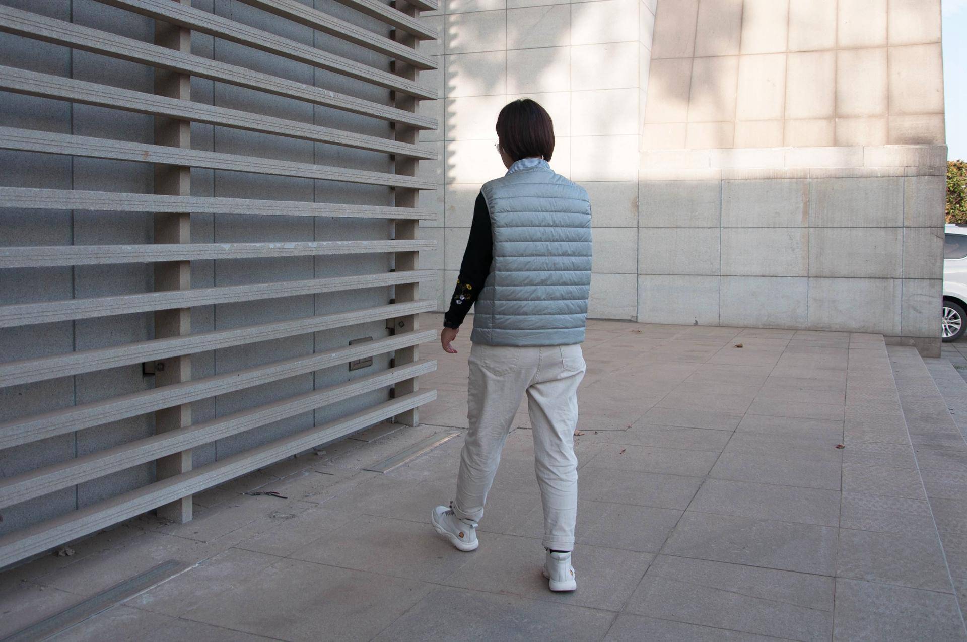 超保暖羽绒棉马甲红色,品牌加厚羽绒马甲含绒量90以上