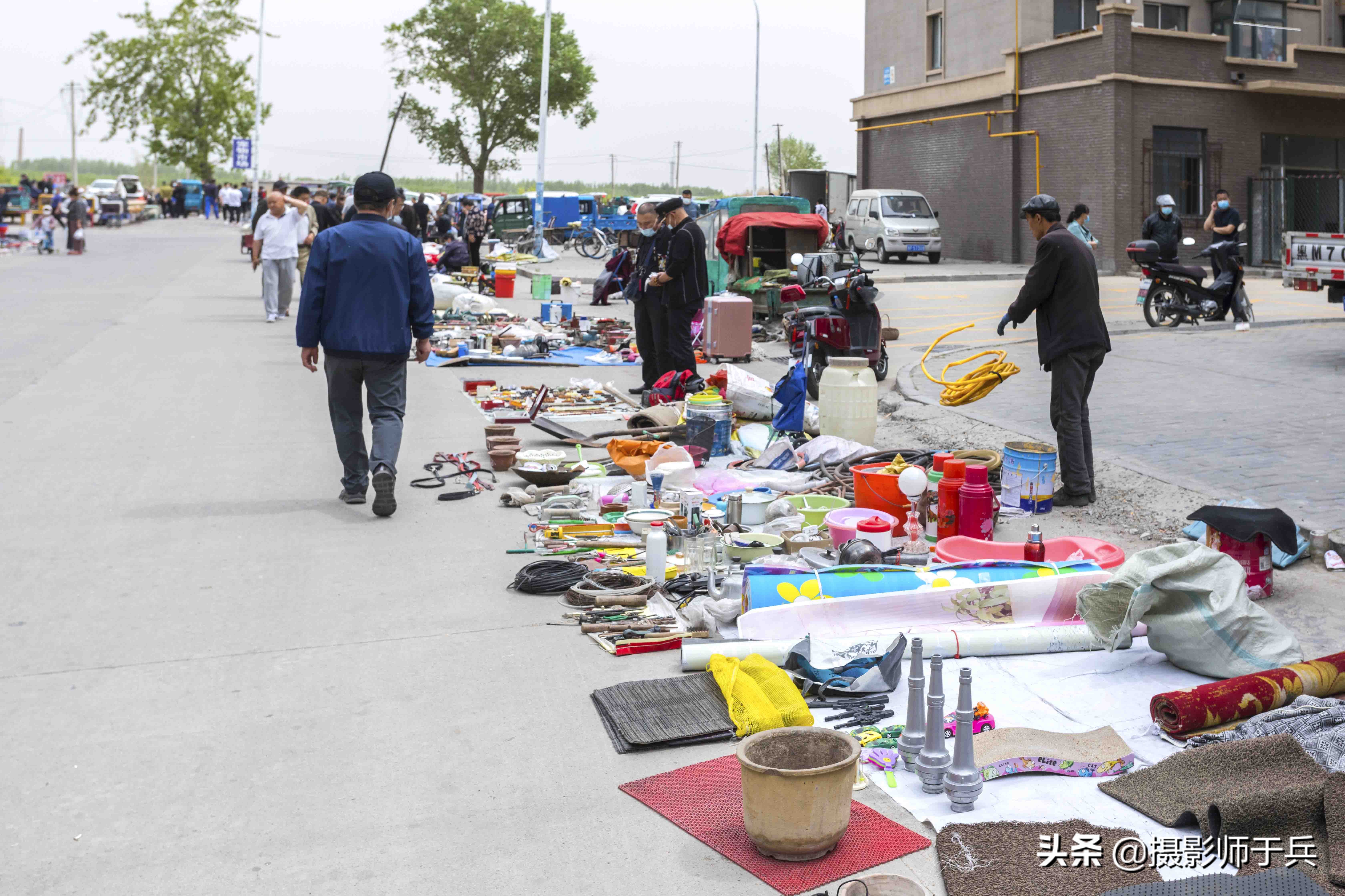 绥化安达二手市场惊现千年猛犸象骨头制作的宝剑