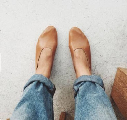 关晓彤复古鞋 (关晓彤的刺绣鞋百搭又时髦)